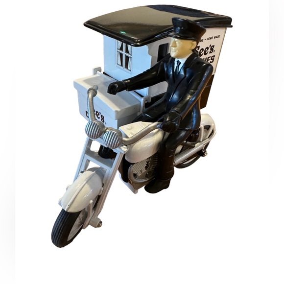 Vintage See's Candies Motorcycle Delivery Truck With Sidecar and Driver Diecast - Picture 5 of 11